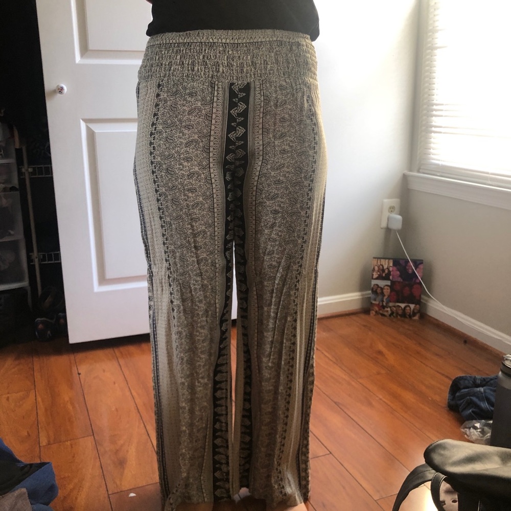 Pants with Stretchable Waistband